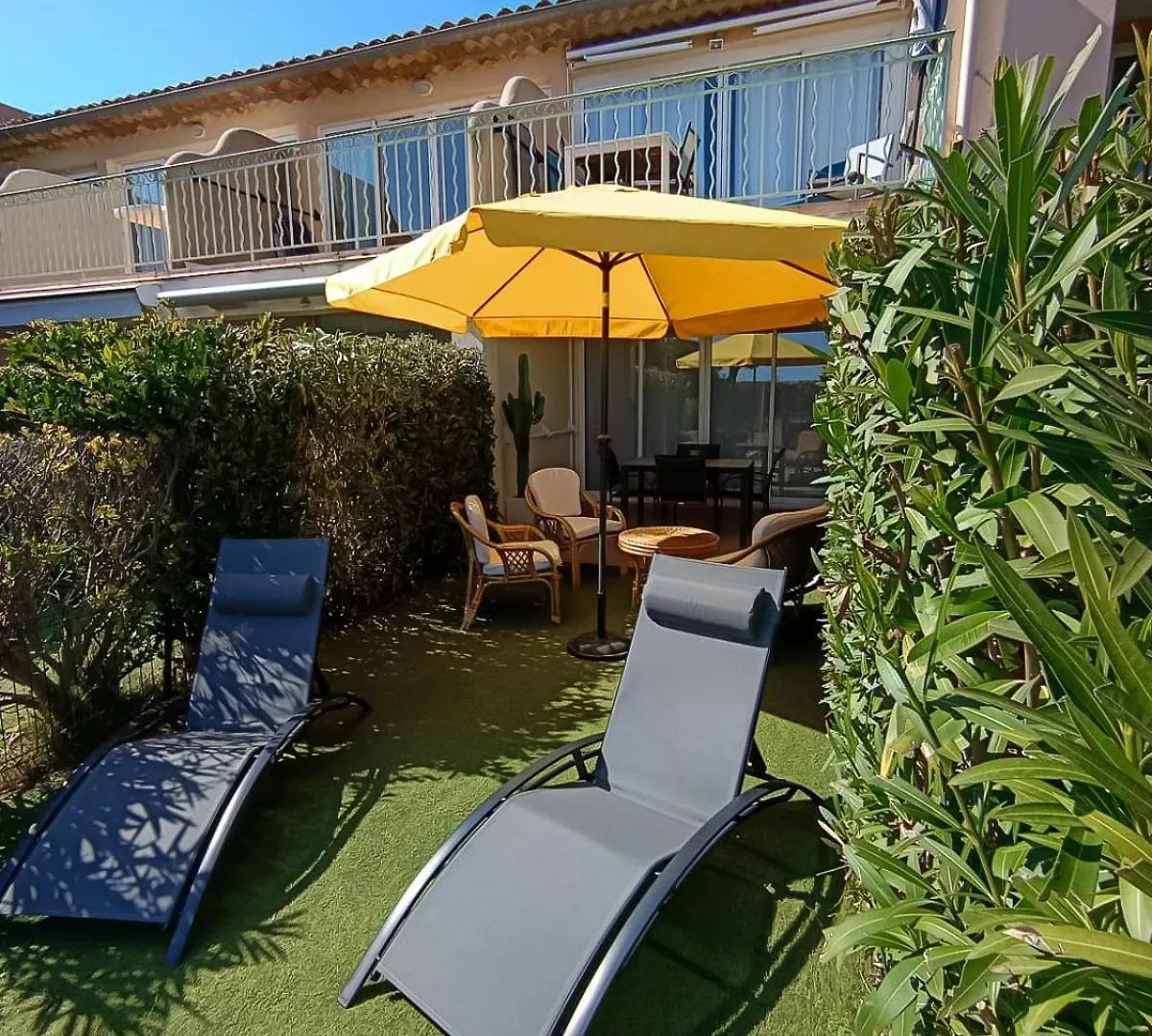 Appartement Au Hameau Des Issambres Le Pamakior 레지상브르 0*,